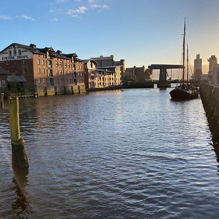 Simmerdeis Am Hafen Husum  Esterno foto
