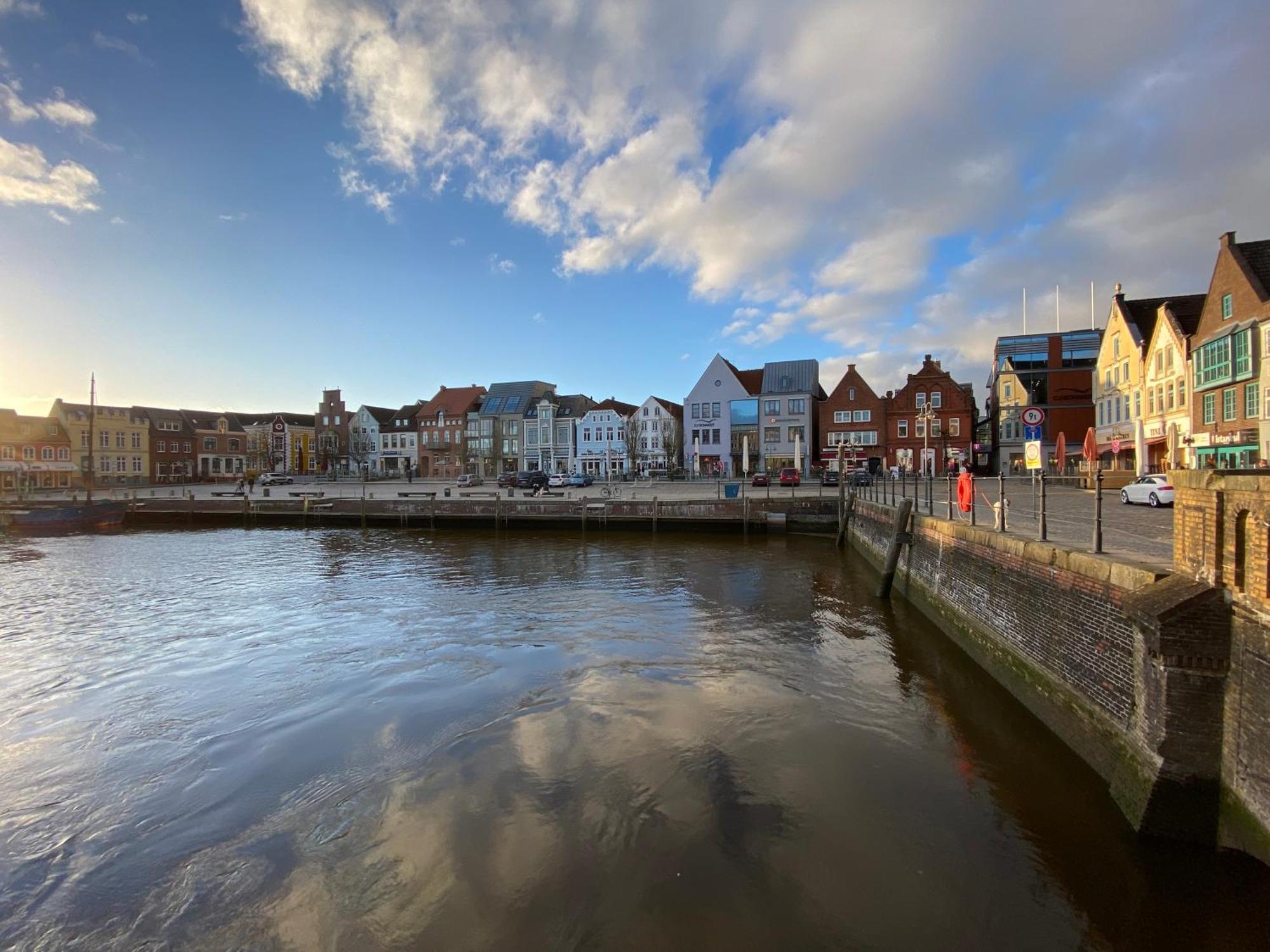 Simmerdeis Am Hafen Husum  Esterno foto